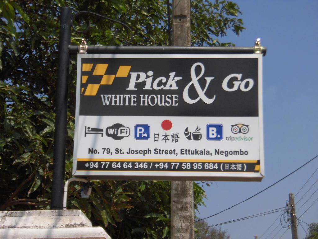 Pick & Go White House Bed and Breakfast Negombo Buitenkant foto